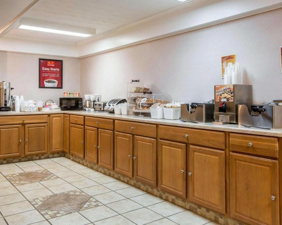 Baymont By Wyndham بحيرة جورج المظهر الخارجي الصورة