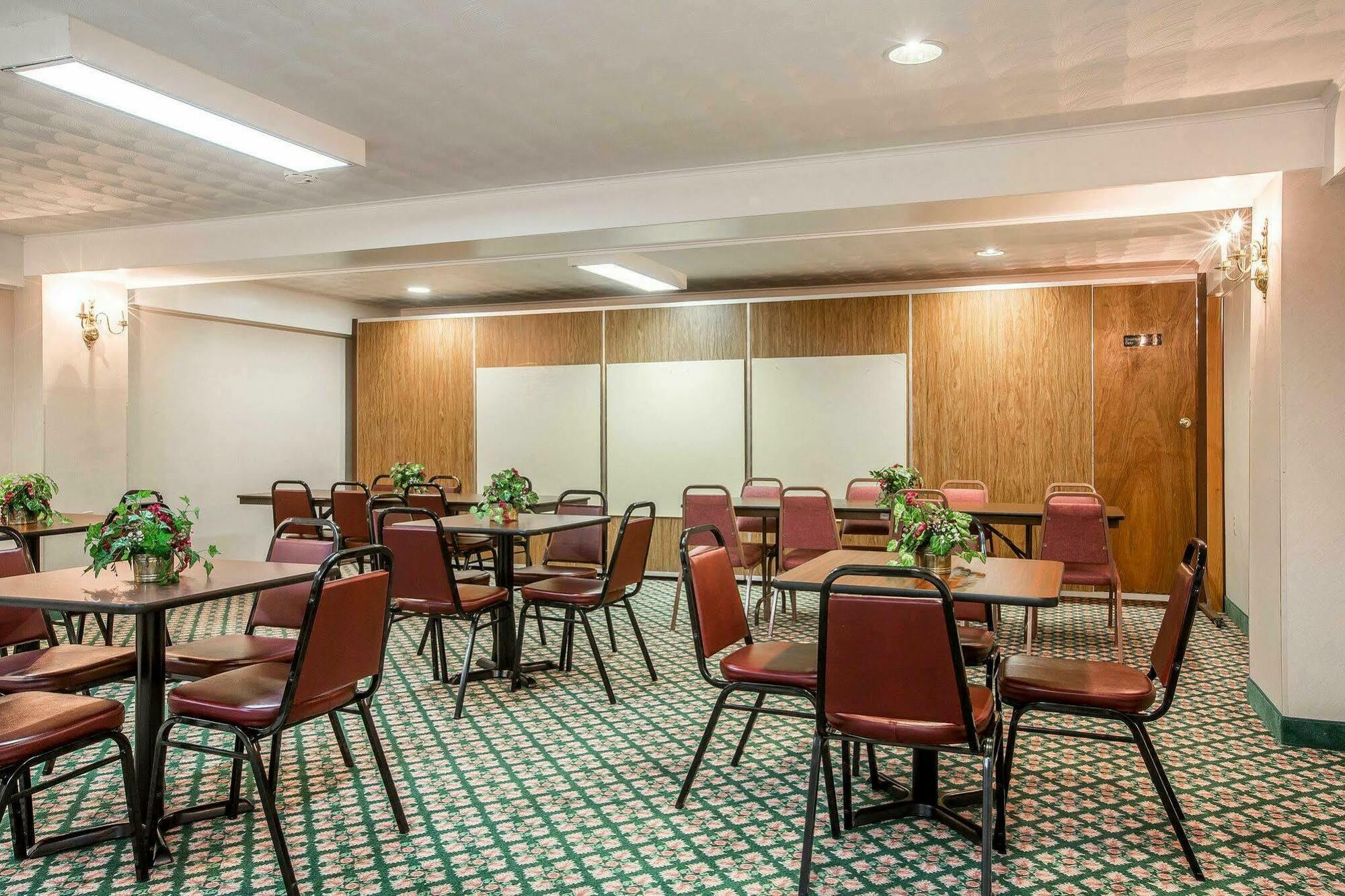 Baymont By Wyndham بحيرة جورج المظهر الخارجي الصورة